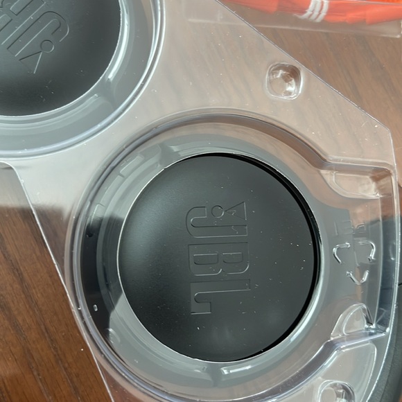 JBL TUNE 510 BT WIRELESS, BLUETOOTH HANDS FREE CALLS HEADSET/Headphones - Picture 8 of 15